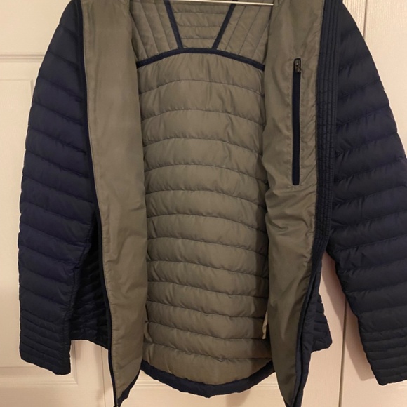 Marmot Women’s Down Jacket Size Medium - Picture 3 of 9